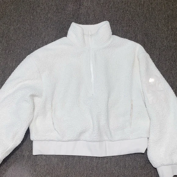 ALO Yoga White Sherpa Jacket - Picture 2 of 4